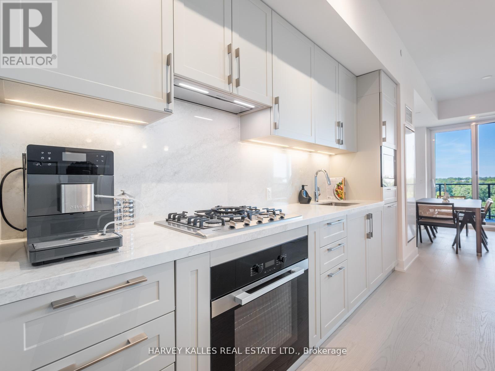 1003 - 8 Manor Road W, Toronto, Ontario  M4S 2A5 - Photo 15 - C12705150