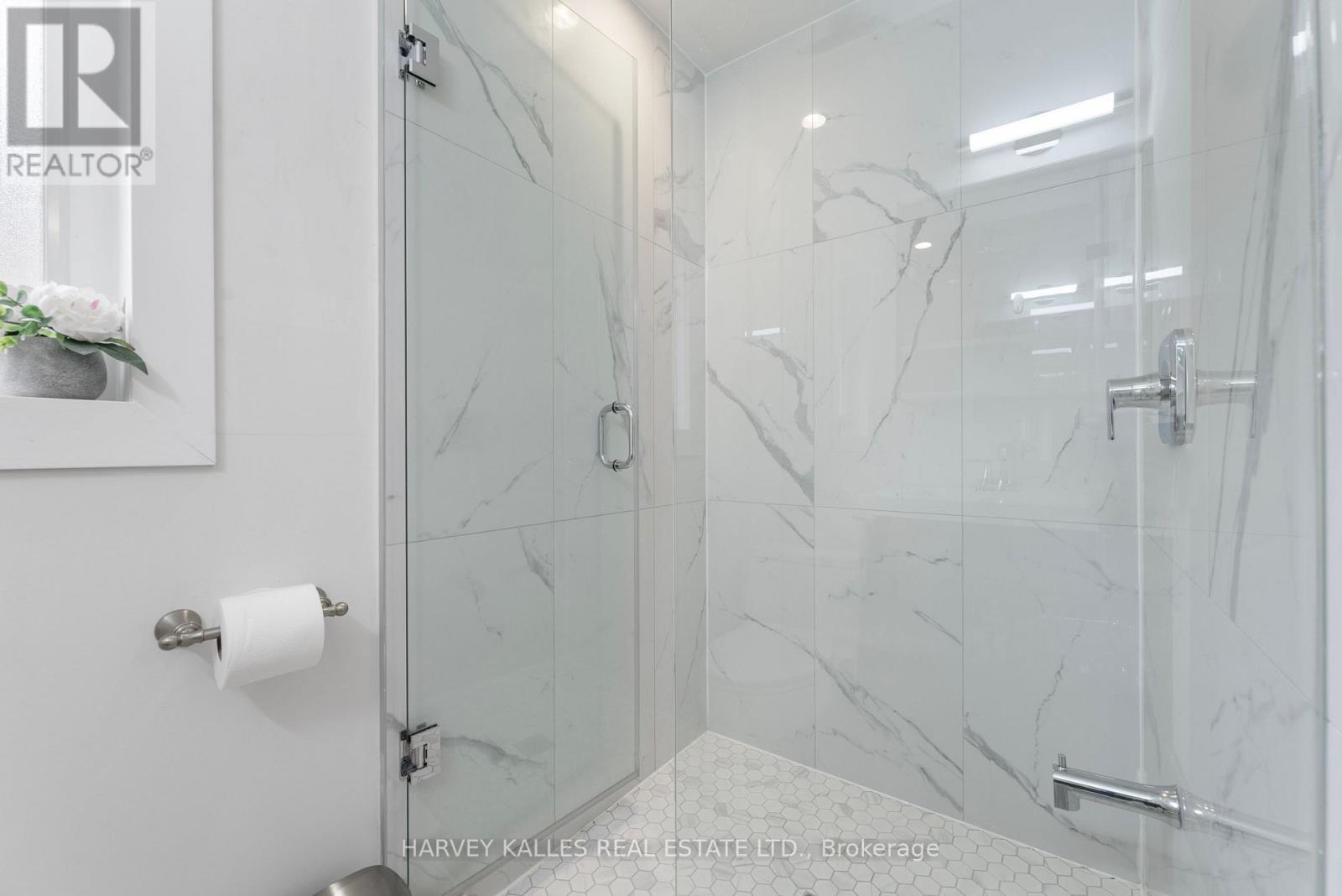 66 Westwood Lane, Richmond Hill, Ontario  L4C 6Y1 - Photo 23 - N12705666