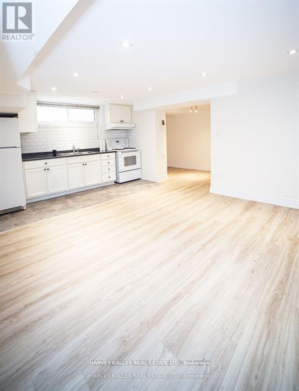 Bsmt - 550 Glencairn Avenue, Toronto, Ontario M6B 1Z4 - Photo 4 - C12707352