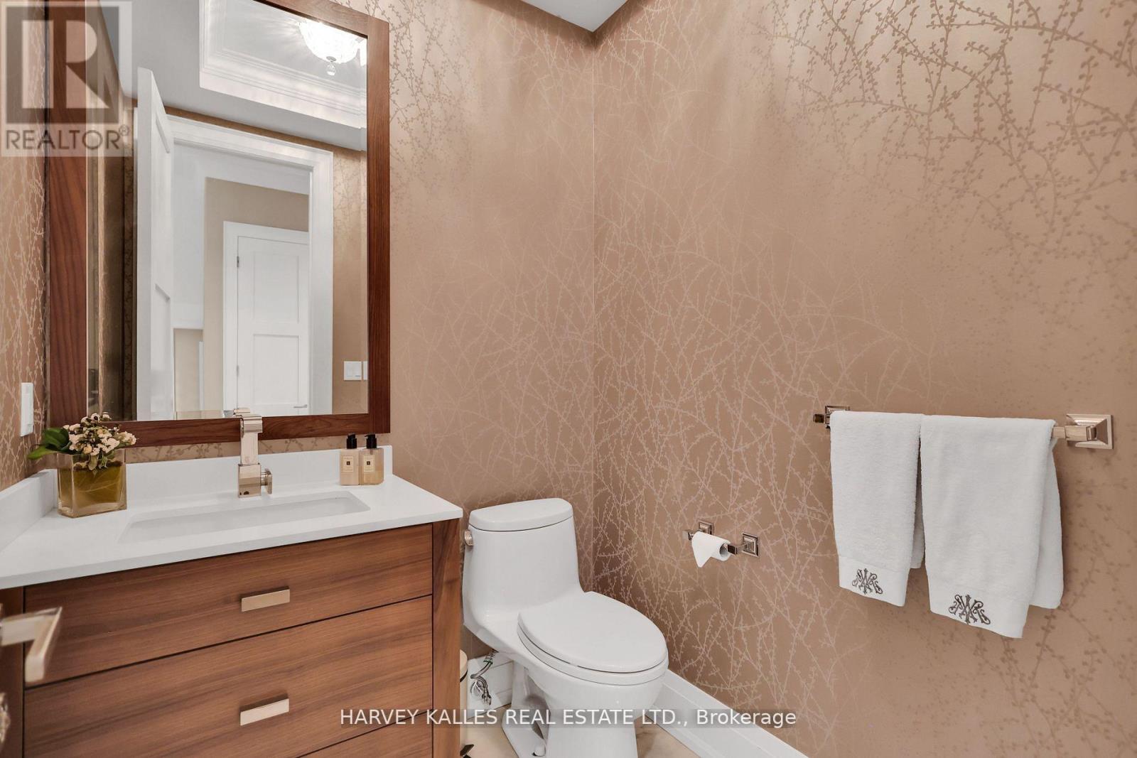 62 Heath Street W, Toronto, Ontario  M4V 1T4 - Photo 9 - C12708262