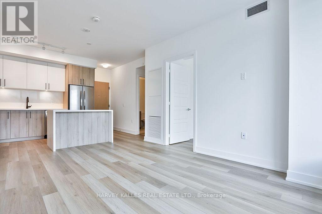 209 - 333 Sunseeker Avenue, Innisfil, Ontario L9R 0R6 - Photo 8 - N12709686