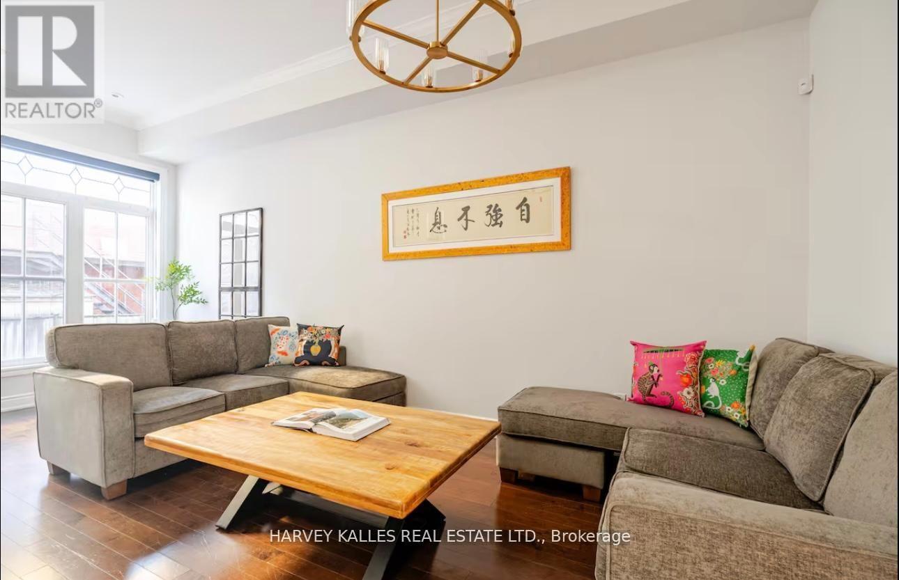 543c Parliament Street, Toronto, Ontario M4X 1P7 - Photo 2 - C12710454