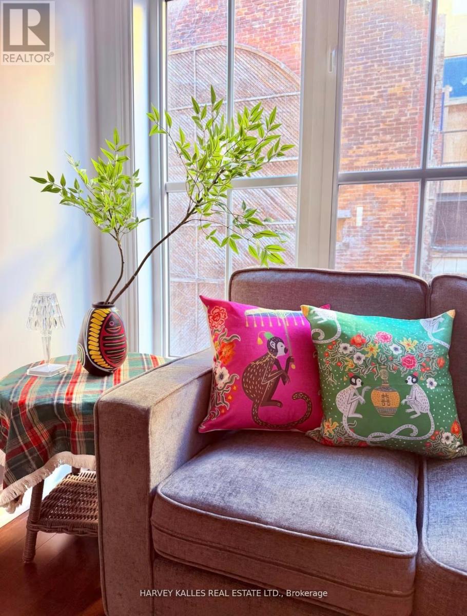 543c Parliament Street, Toronto, Ontario M4X 1P7 - Photo 5 - C12710454