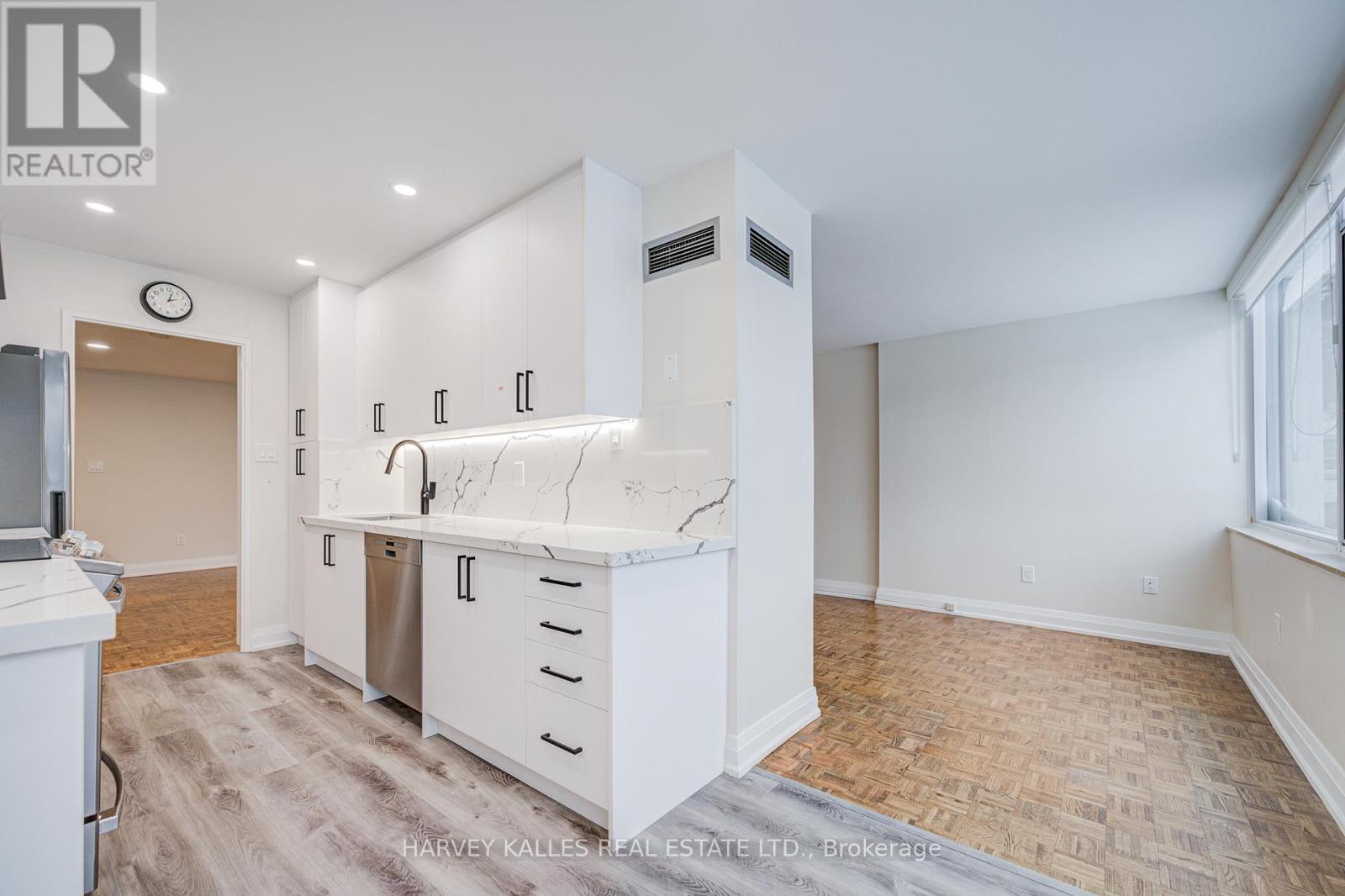 109 - 3000 Bathurst Street, Toronto, Ontario M6B 3B4 - Photo 14 - C12710832