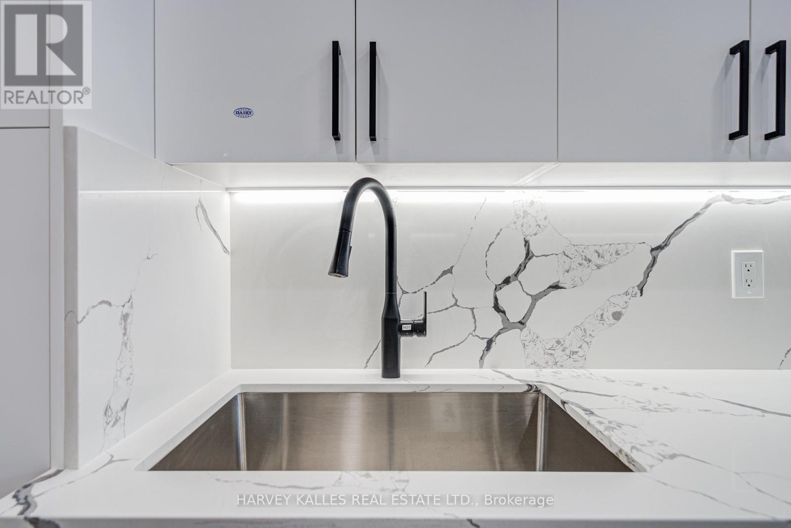 109 - 3000 Bathurst Street, Toronto, Ontario M6B 3B4 - Photo 19 - C12710832