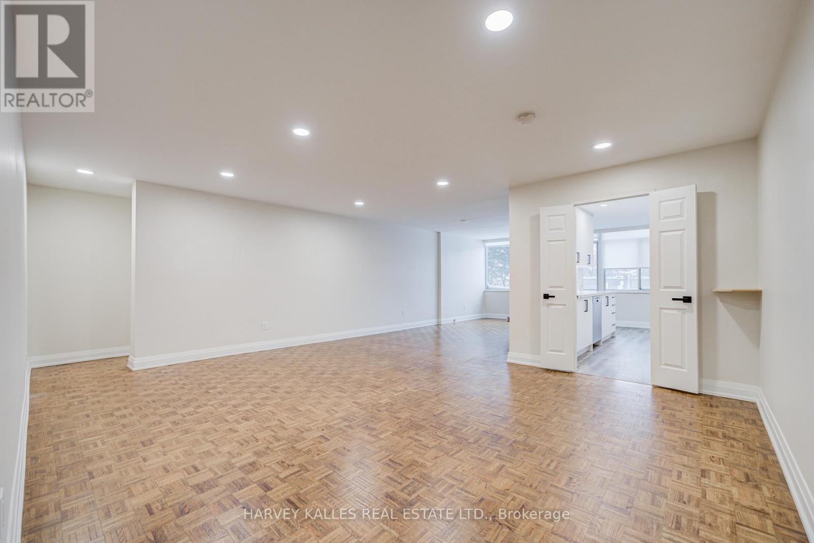 109 - 3000 Bathurst Street, Toronto, Ontario M6B 3B4 - Photo 4 - C12710832