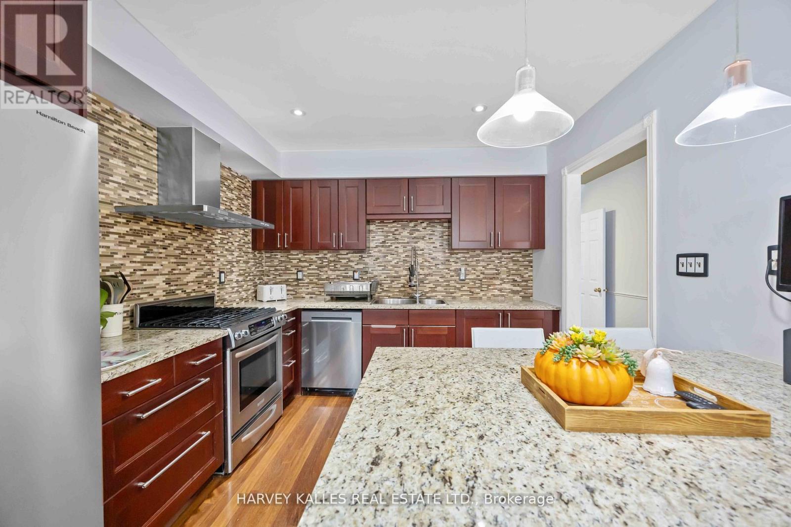 576 Ontario Street, Toronto, Ontario M4X 1M7 - Photo 11 - C12712272