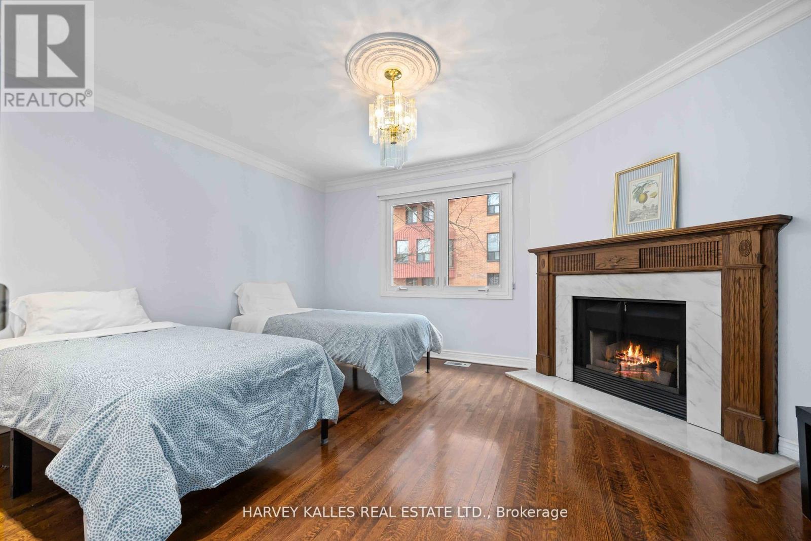 576 Ontario Street, Toronto, Ontario M4X 1M7 - Photo 18 - C12712272