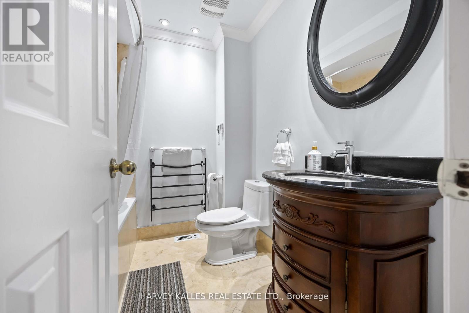 576 Ontario Street, Toronto, Ontario M4X 1M7 - Photo 22 - C12712272