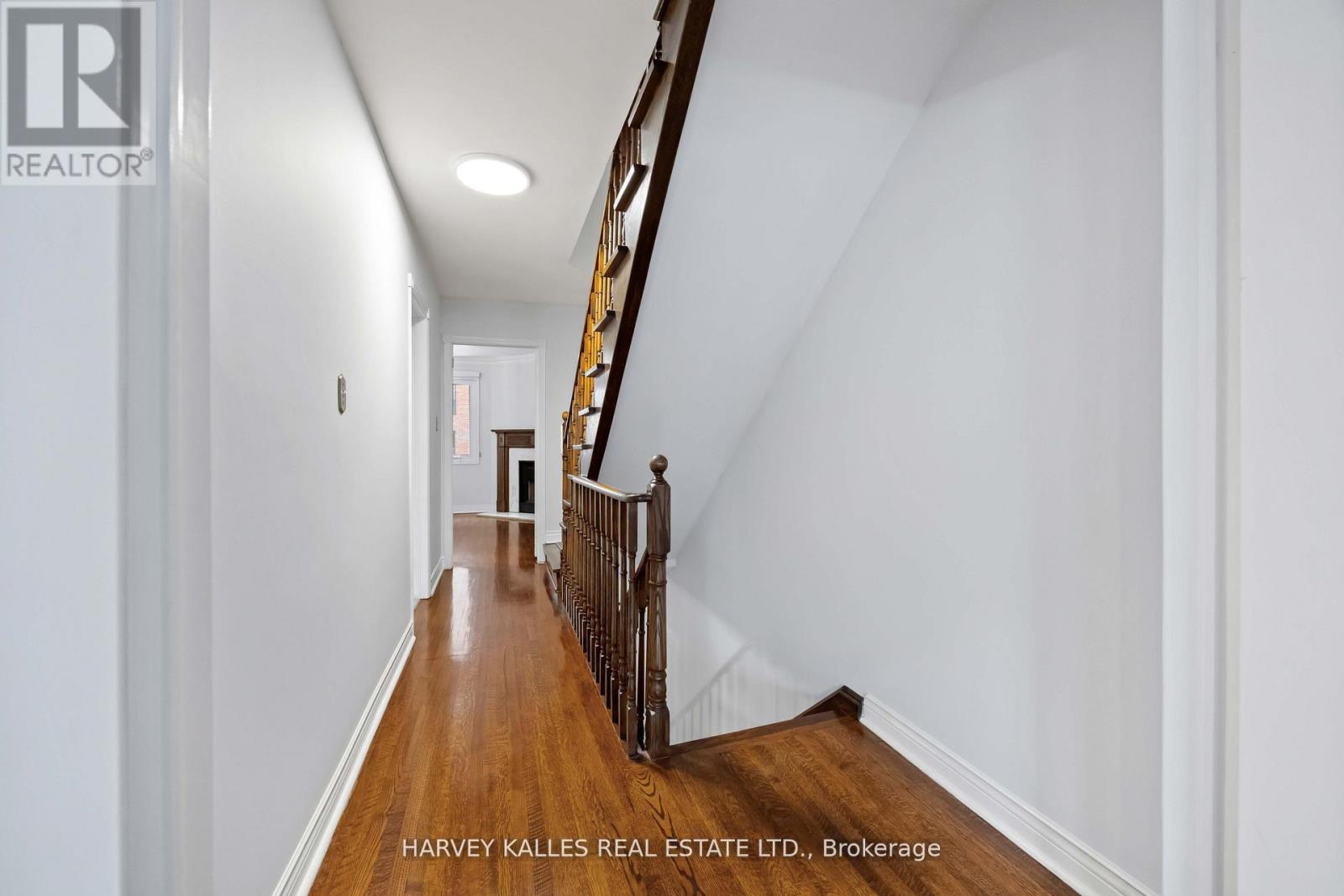 576 Ontario Street, Toronto, Ontario M4X 1M7 - Photo 3 - C12712272