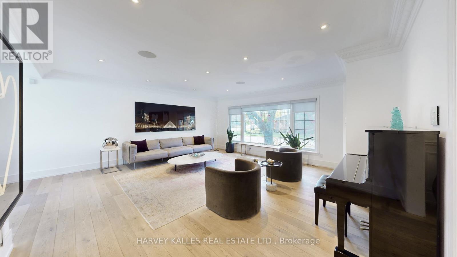 7 Hawksbury Drive, Toronto, Ontario  M2K 1M2 - Photo 3 - C12712326