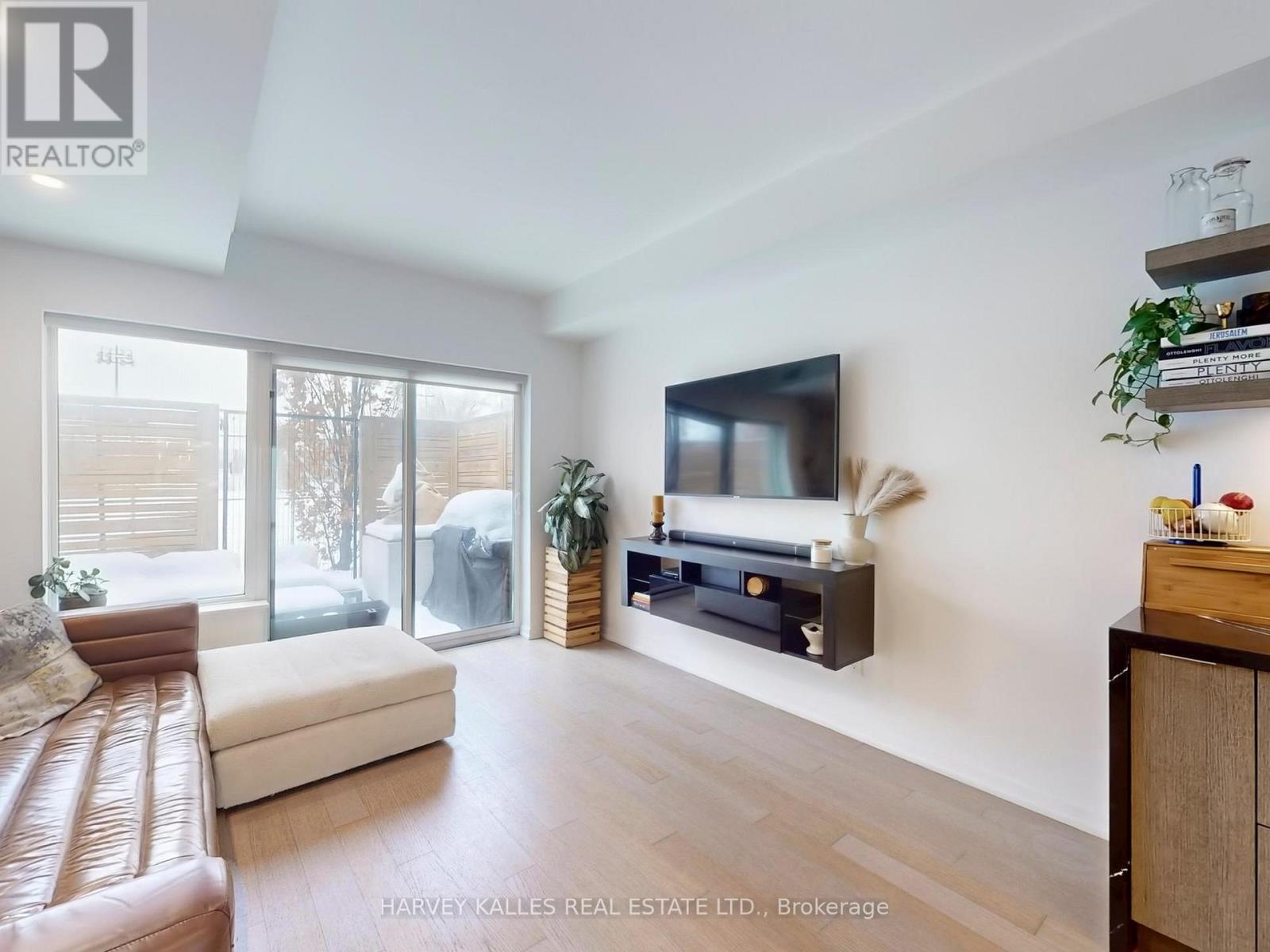 Th111 - 138 St Helens Avenue, Toronto, Ontario  M6H 0B8 - Photo 3 - C12713986