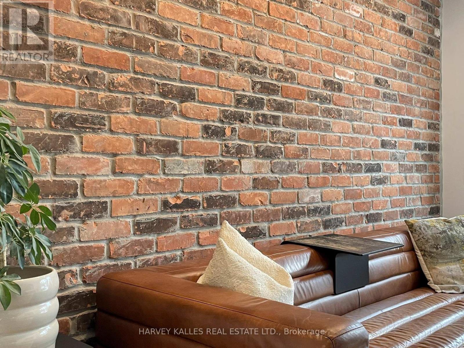 Th111 - 138 St Helens Avenue, Toronto, Ontario  M6H 0B8 - Photo 7 - C12713986