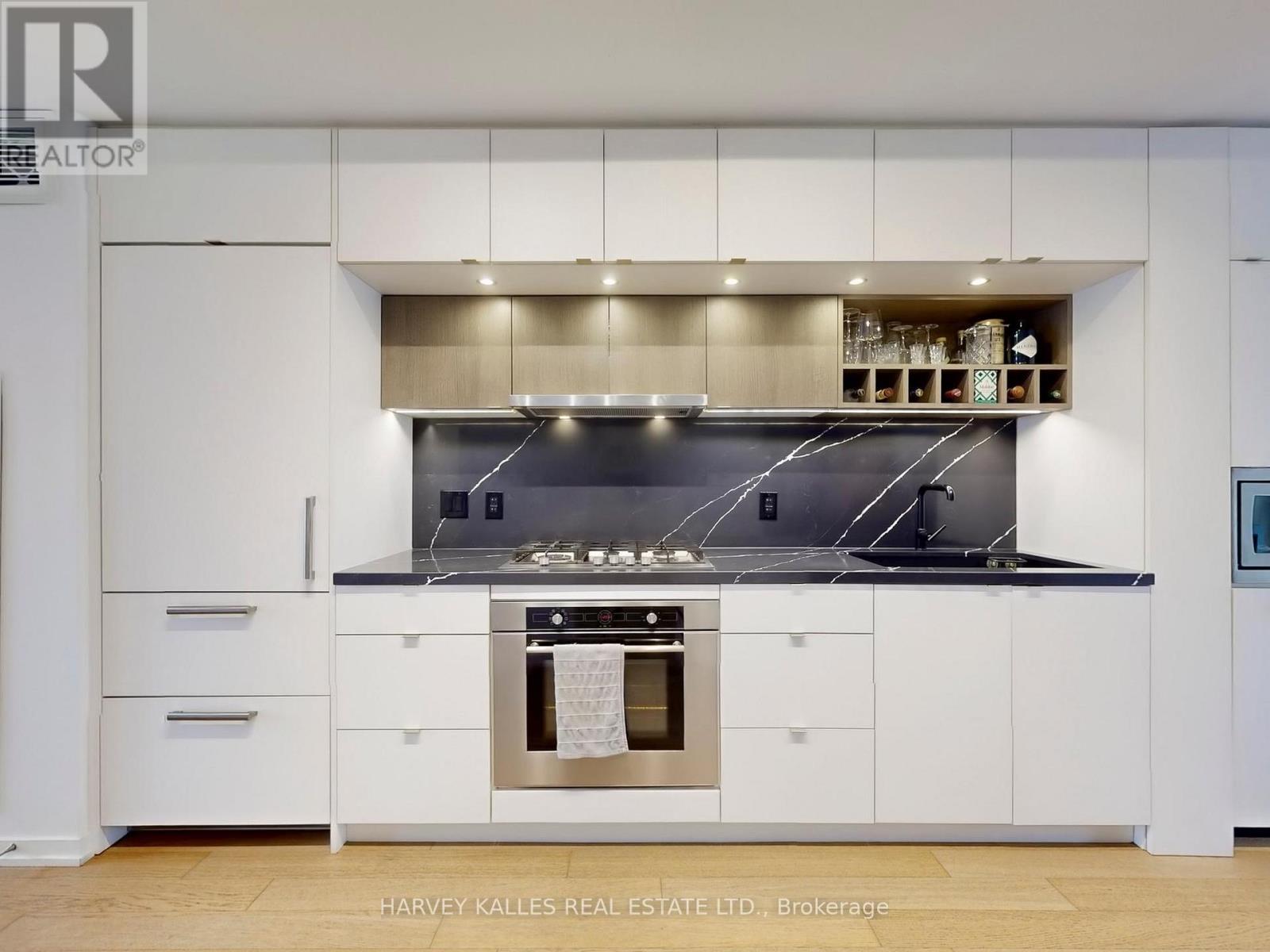 Th111 - 138 St Helens Avenue, Toronto, Ontario  M6H 0B8 - Photo 9 - C12713986