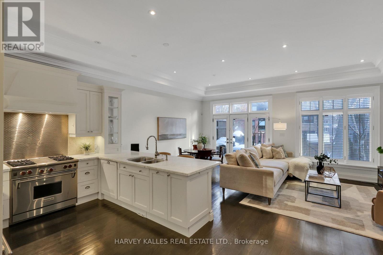 39 Gormley Avenue, Toronto, Ontario M4V 1Y9 - Photo 13 - C12714298