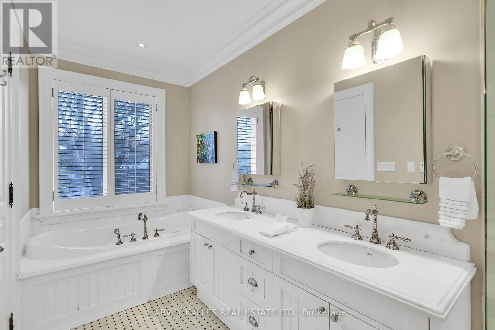 39 Gormley Avenue, Toronto, Ontario M4V 1Y9 - Photo 32 - C12714298