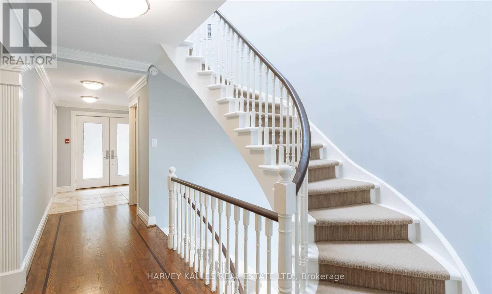 22 Lower Village Gate, Toronto, Ontario  M5P 3L7 - Photo 11 - C12714956