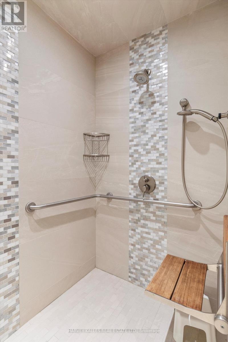 Uph4 - 662 Sheppard Avenue E, Toronto, Ontario M2K 3E6 - Photo 25 - C12715102