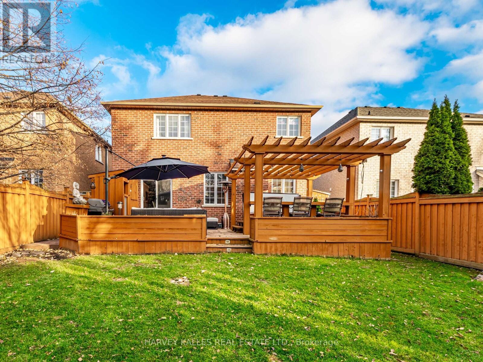 12 Barberry Crescent, Richmond Hill, Ontario  L4E 4S5 - Photo 48 - N12716806