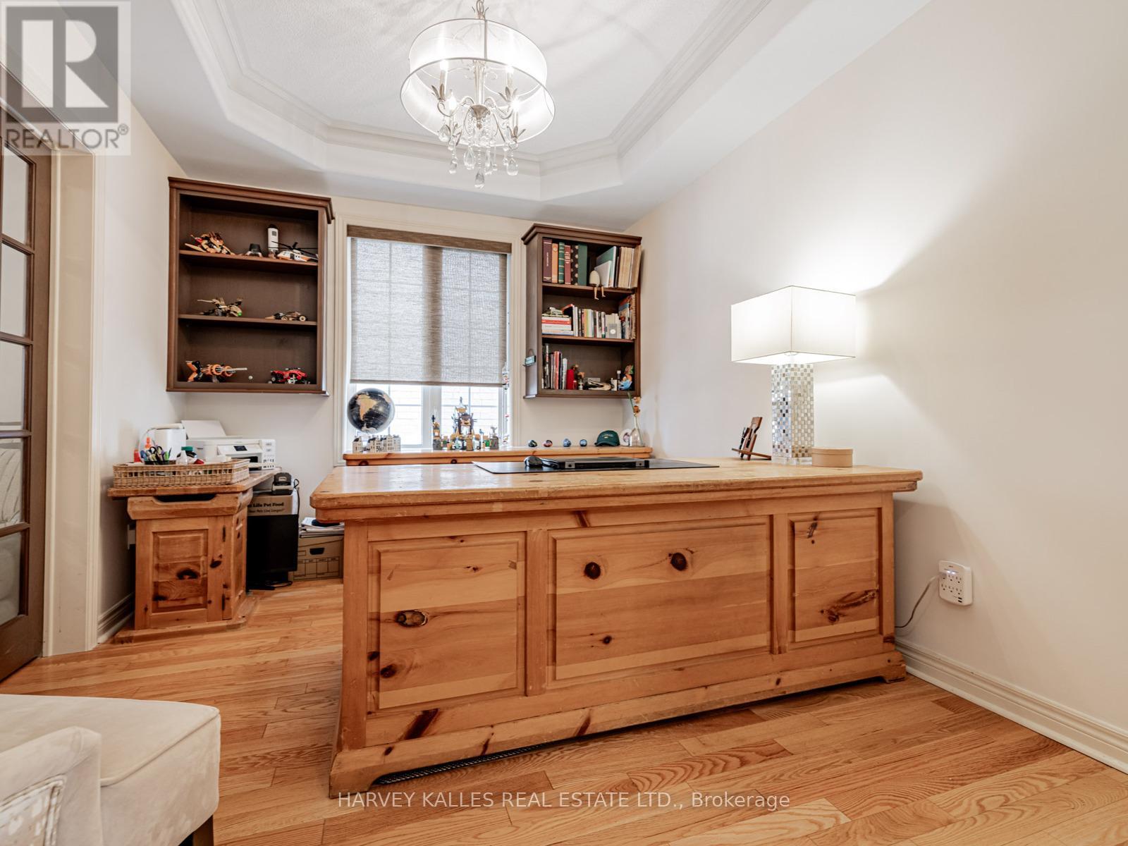 12 Barberry Crescent, Richmond Hill, Ontario  L4E 4S5 - Photo 7 - N12716806