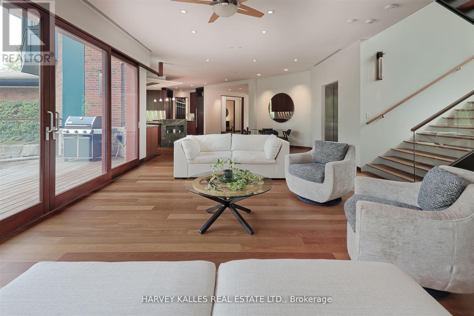 89 Kingsway Crescent, Toronto, Ontario  M8X 2R8 - Photo 13 - W12717146