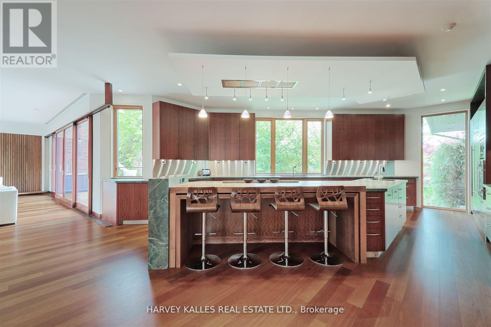 89 Kingsway Crescent, Toronto, Ontario  M8X 2R8 - Photo 14 - W12717146