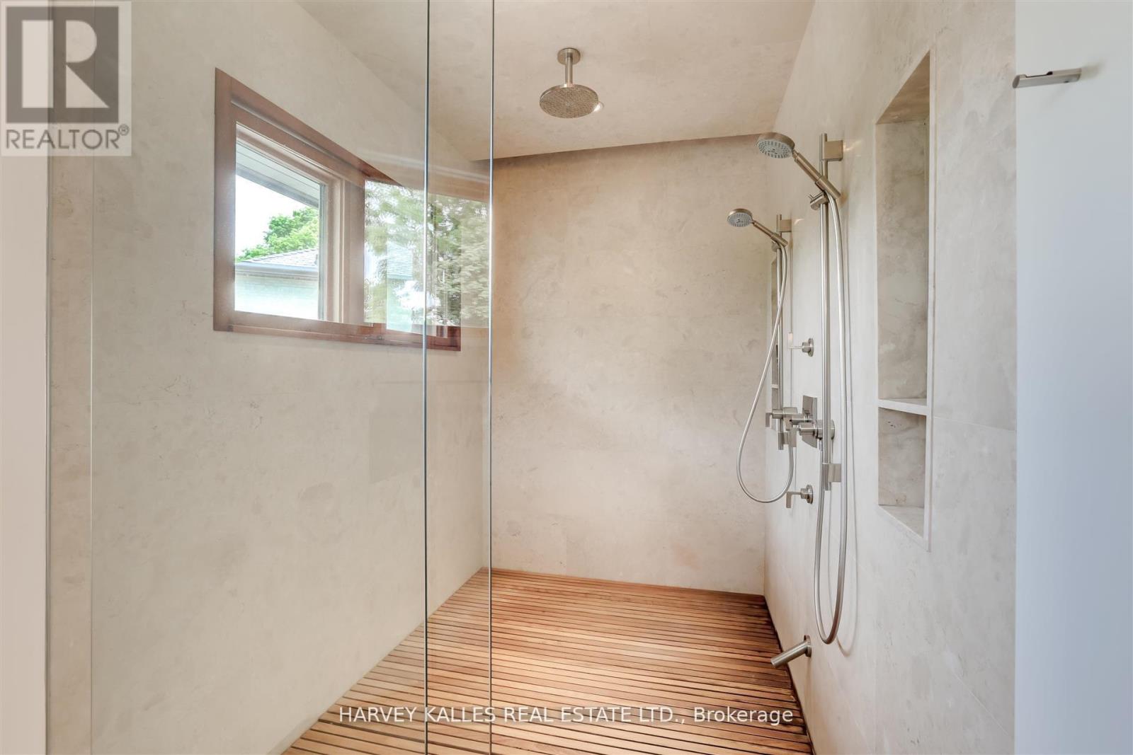 89 Kingsway Crescent, Toronto, Ontario  M8X 2R8 - Photo 26 - W12717146