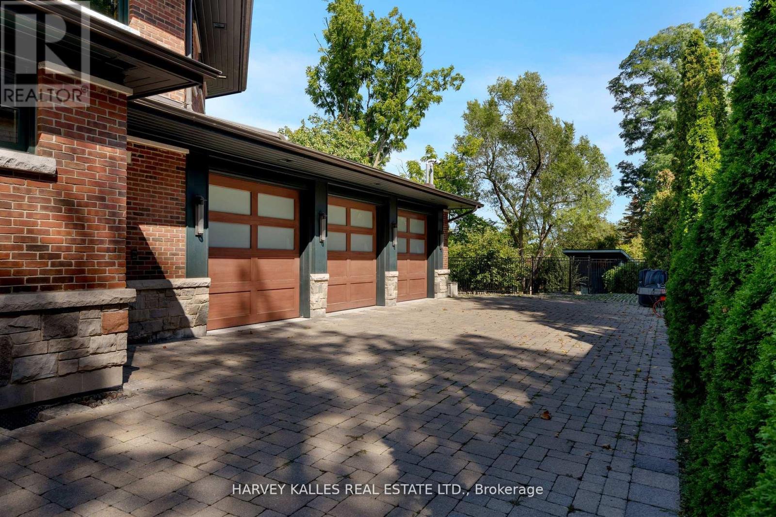 89 Kingsway Crescent, Toronto, Ontario  M8X 2R8 - Photo 38 - W12717146