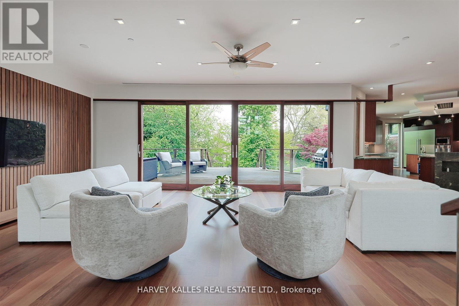 89 Kingsway Crescent, Toronto, Ontario  M8X 2R8 - Photo 5 - W12717146