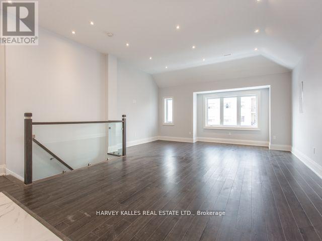 Upper - 987 Avenue Road, Toronto, Ontario M5P 2K9 - Photo 4 - C12718844
