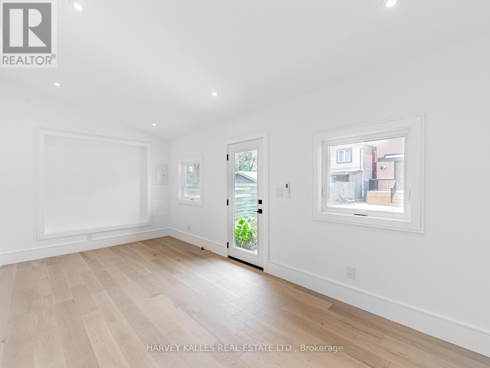 379 Winona Drive, Toronto, Ontario  M6C 3T4 - Photo 20 - C12720092