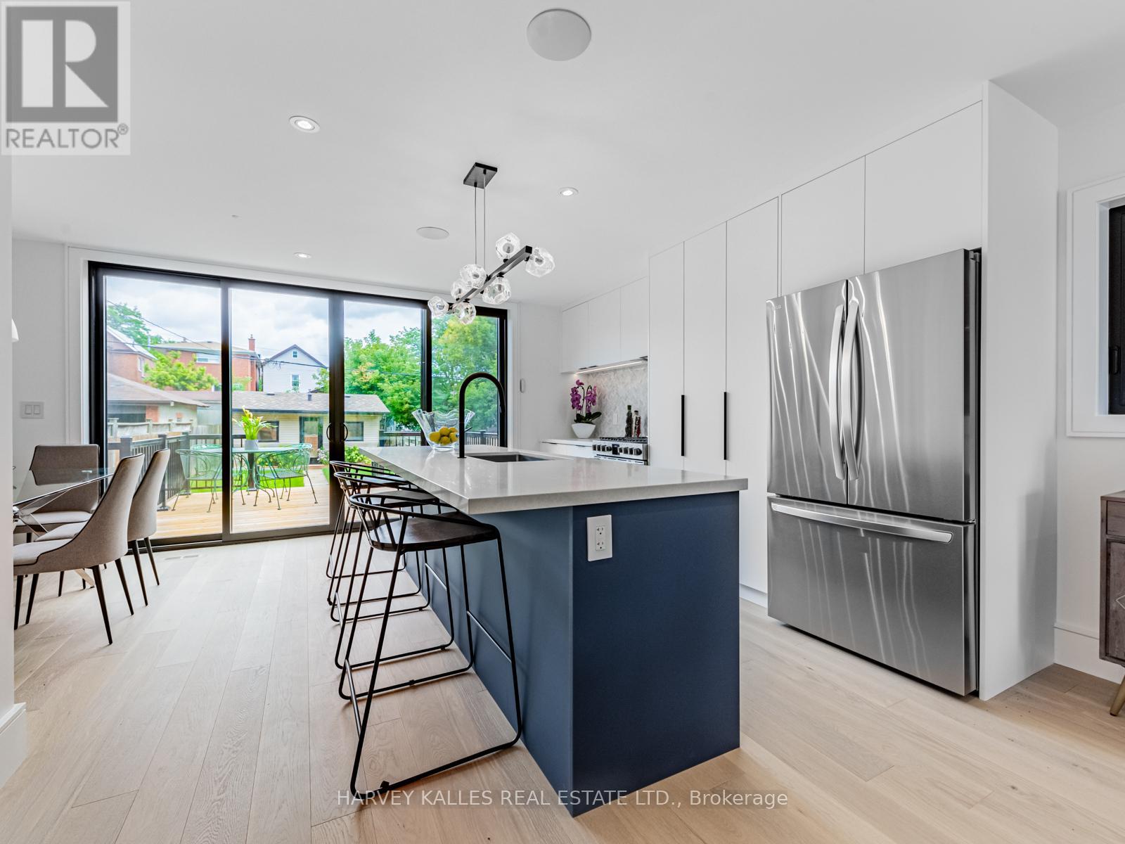 379 Winona Drive, Toronto, Ontario  M6C 3T4 - Photo 9 - C12720092