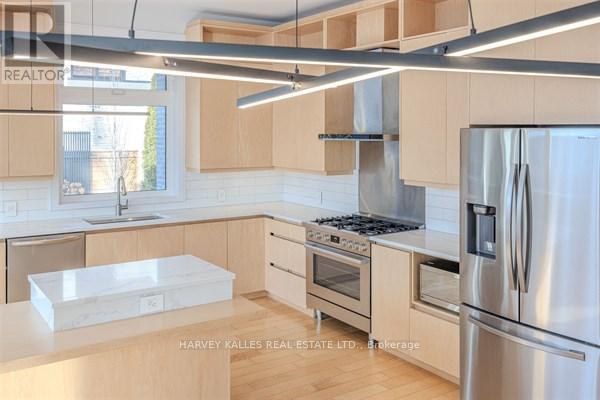 3279 Lakeshore Road, Burlington, Ontario L7N 1A7 - Photo 14 - W12723928