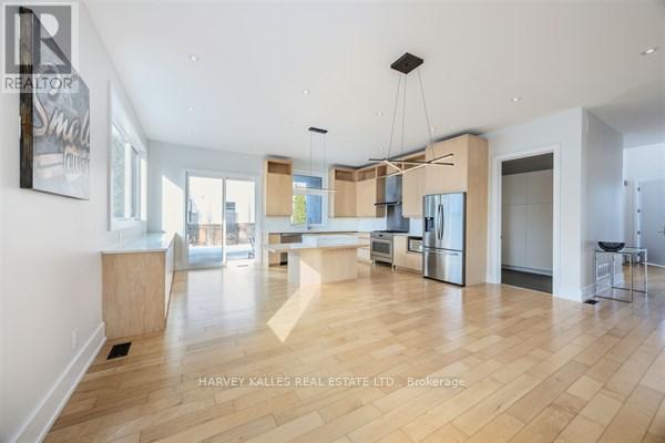 3279 Lakeshore Road, Burlington, Ontario L7N 1A7 - Photo 18 - W12724072