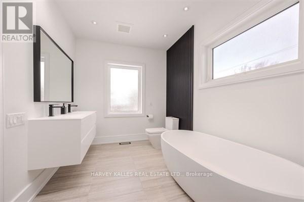 3279 Lakeshore Road, Burlington, Ontario L7N 1A7 - Photo 30 - W12724072