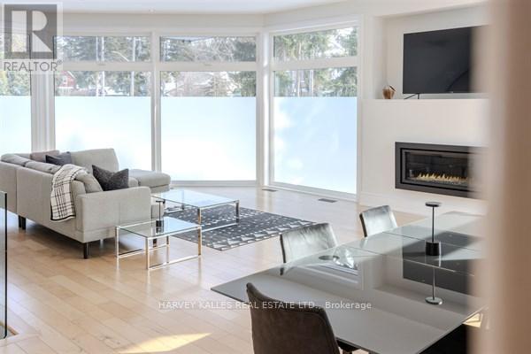 3279 Lakeshore Road, Burlington, Ontario L7N 1A7 - Photo 9 - W12724072