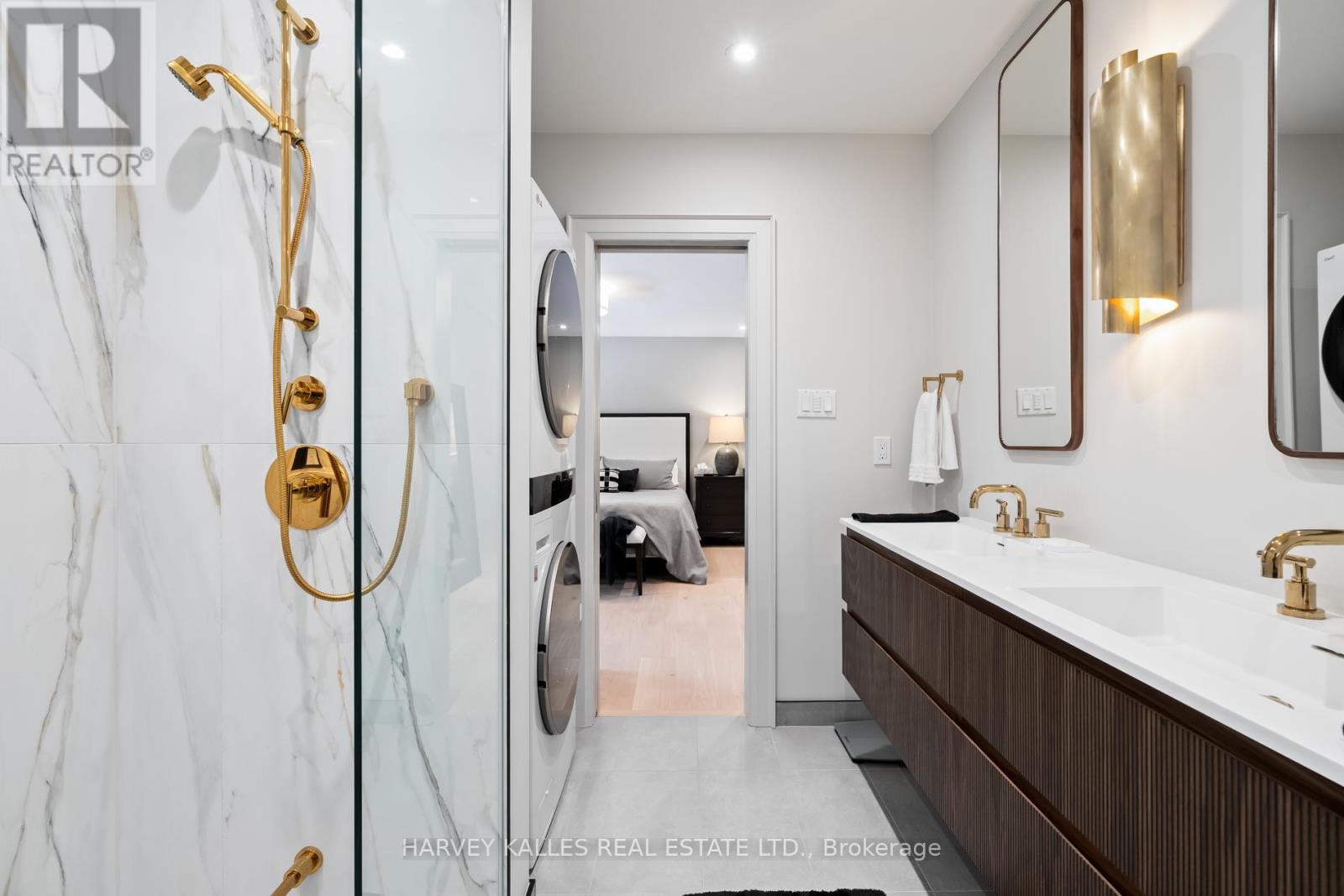 45 Pettit Drive, Toronto, Ontario  M9R 2W6 - Photo 21 - W12725904