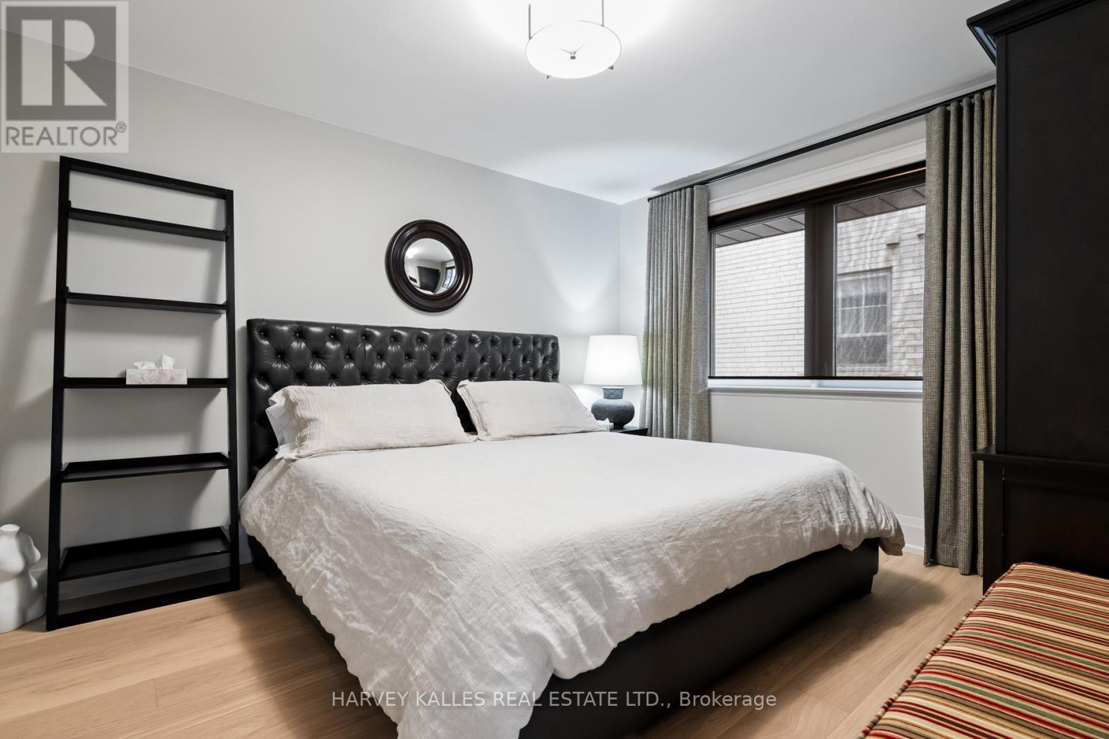 45 Pettit Drive, Toronto, Ontario  M9R 2W6 - Photo 24 - W12725904