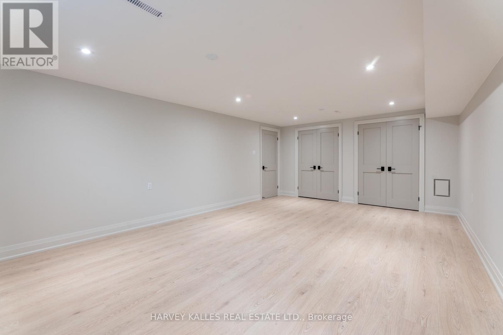 45 Pettit Drive, Toronto, Ontario  M9R 2W6 - Photo 29 - W12725904