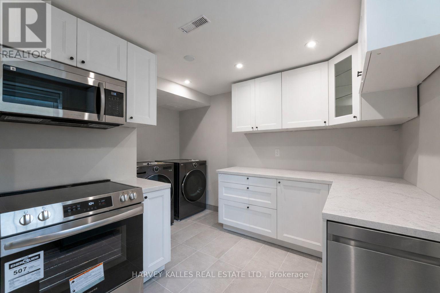 45 Pettit Drive, Toronto, Ontario  M9R 2W6 - Photo 32 - W12725904