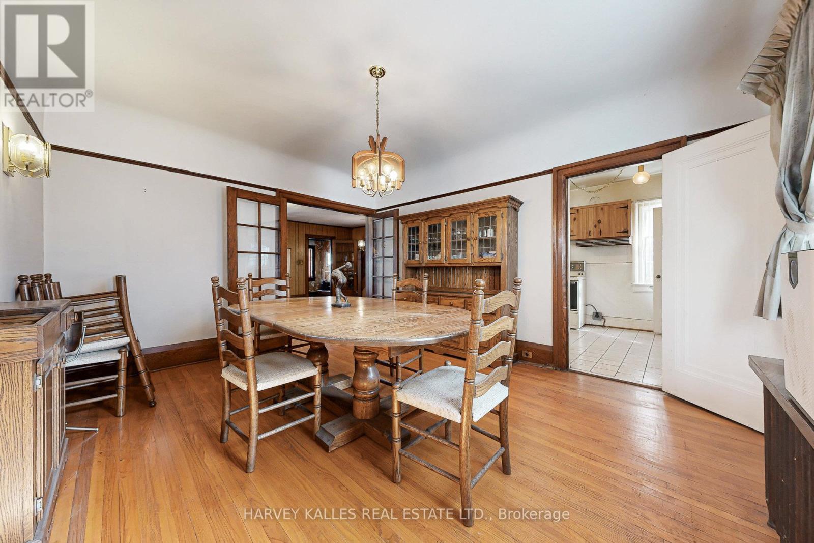 99 Glenrose Avenue, Toronto, Ontario  M4T 1K7 - Photo 9 - C12728560