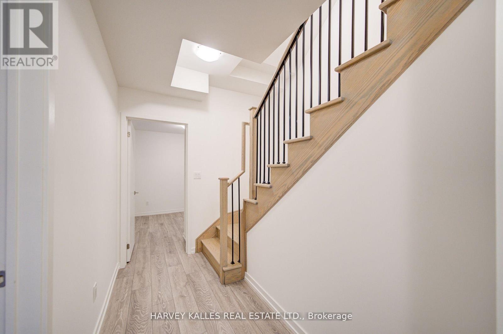 28 - 18 Lytham Green Circle, Newmarket, Ontario L3Y 0H4 - Photo 18 - N12728618