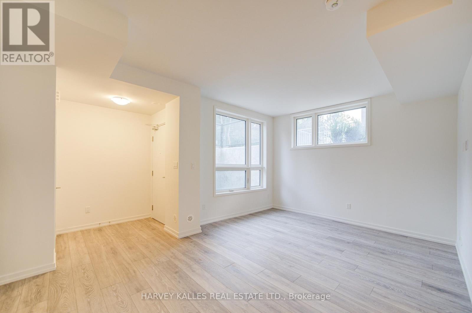 16 - 24 Lytham Green Circle, Newmarket, Ontario L3Y 0H4 - Photo 10 - N12728656