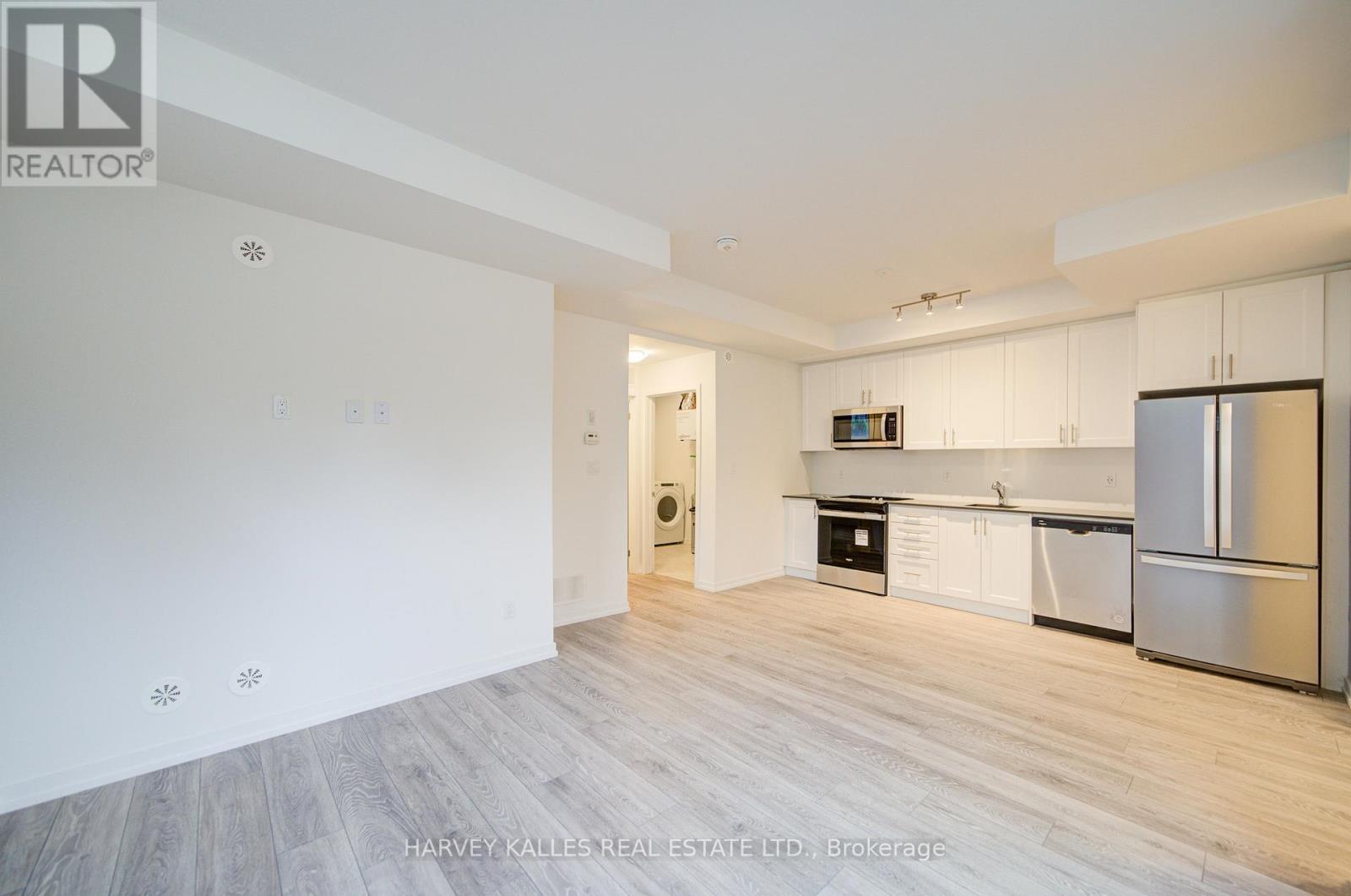 16 - 24 Lytham Green Circle, Newmarket, Ontario L3Y 0H4 - Photo 11 - N12728656