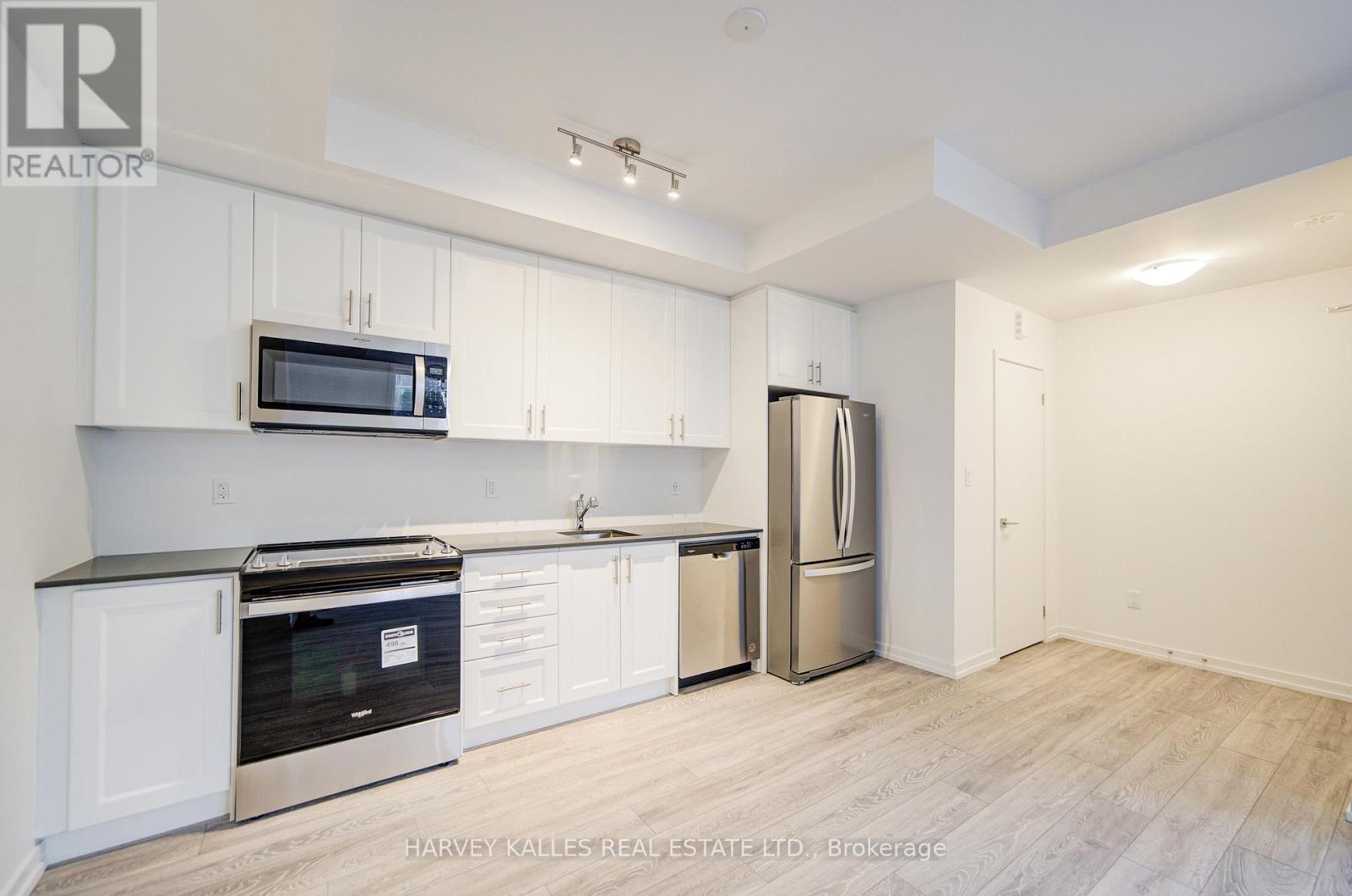 16 - 24 Lytham Green Circle, Newmarket, Ontario L3Y 0H4 - Photo 13 - N12728656