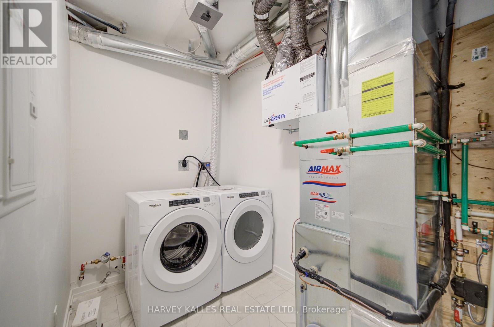 16 - 24 Lytham Green Circle, Newmarket, Ontario L3Y 0H4 - Photo 19 - N12728656