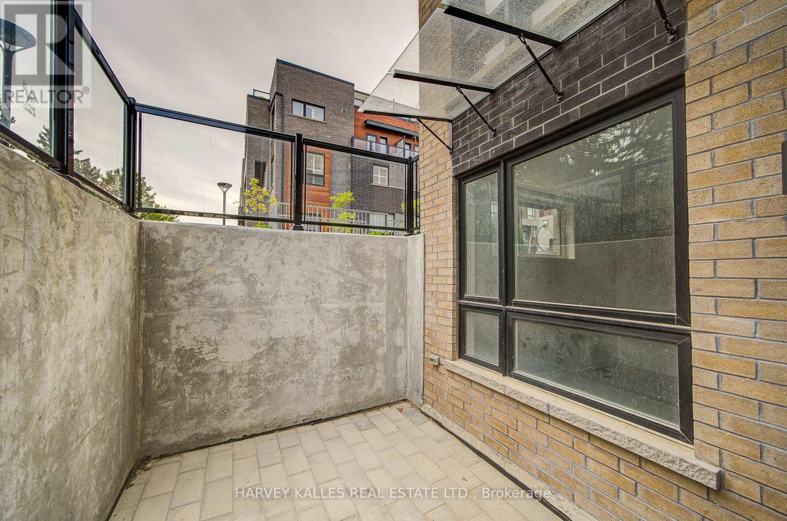 16 - 24 Lytham Green Circle, Newmarket, Ontario L3Y 0H4 - Photo 4 - N12728656