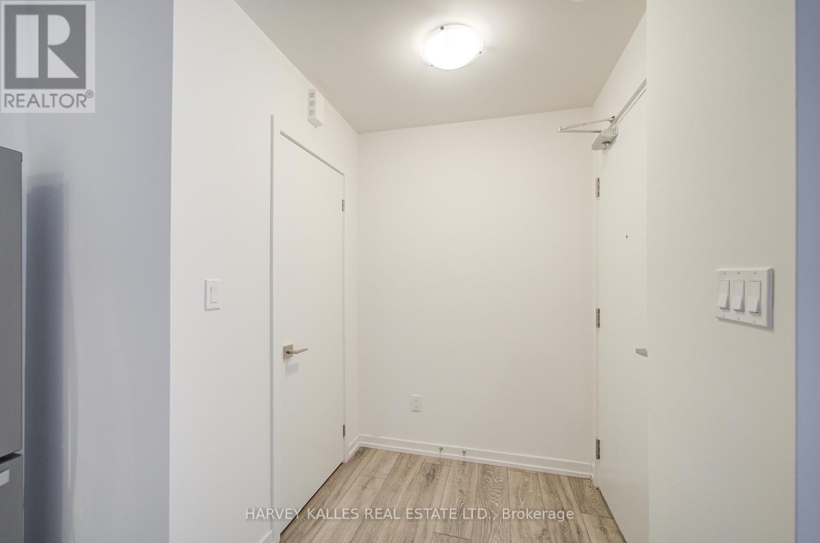 16 - 24 Lytham Green Circle, Newmarket, Ontario L3Y 0H4 - Photo 5 - N12728656