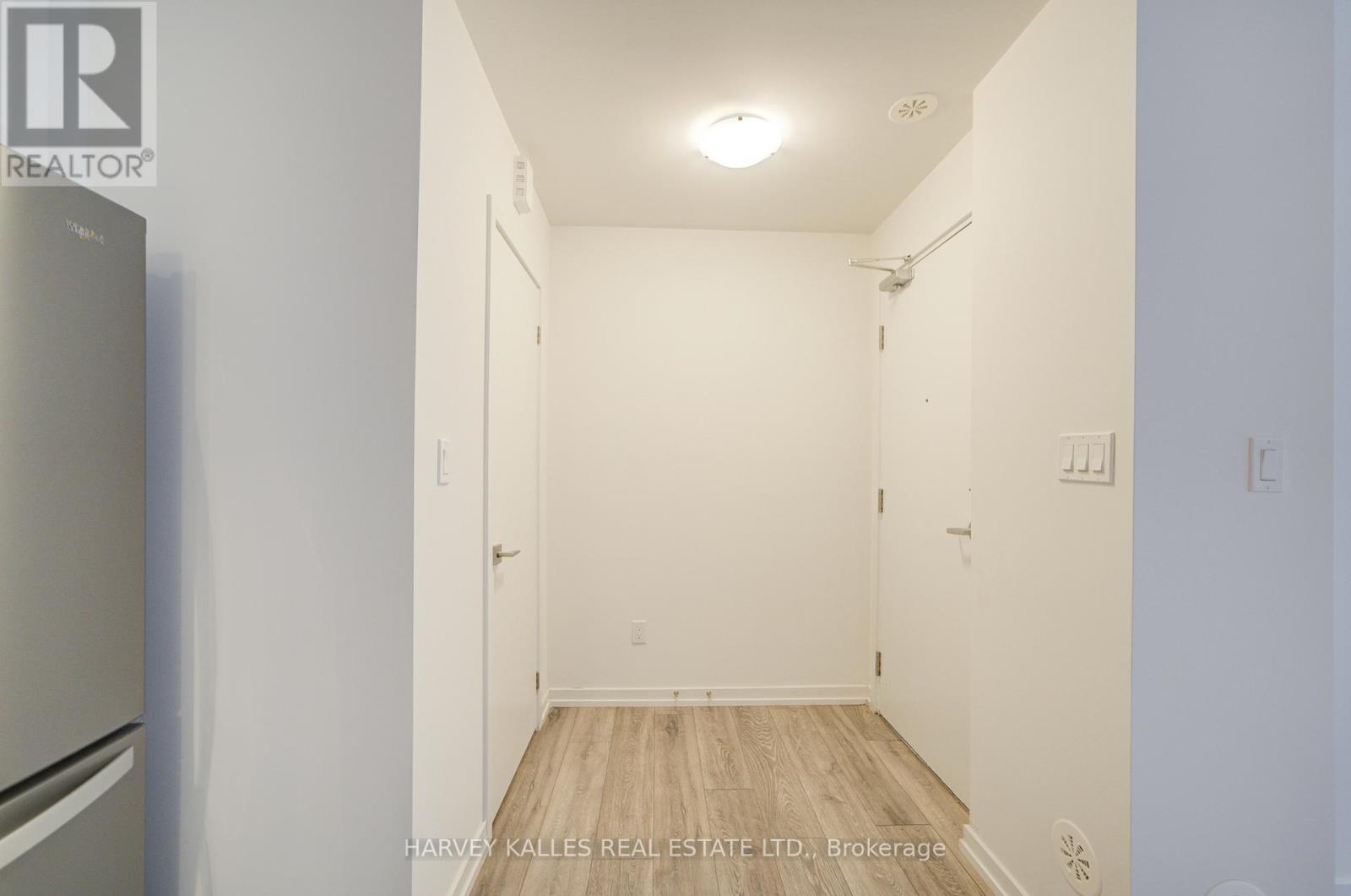 16 - 24 Lytham Green Circle, Newmarket, Ontario L3Y 0H4 - Photo 6 - N12728656