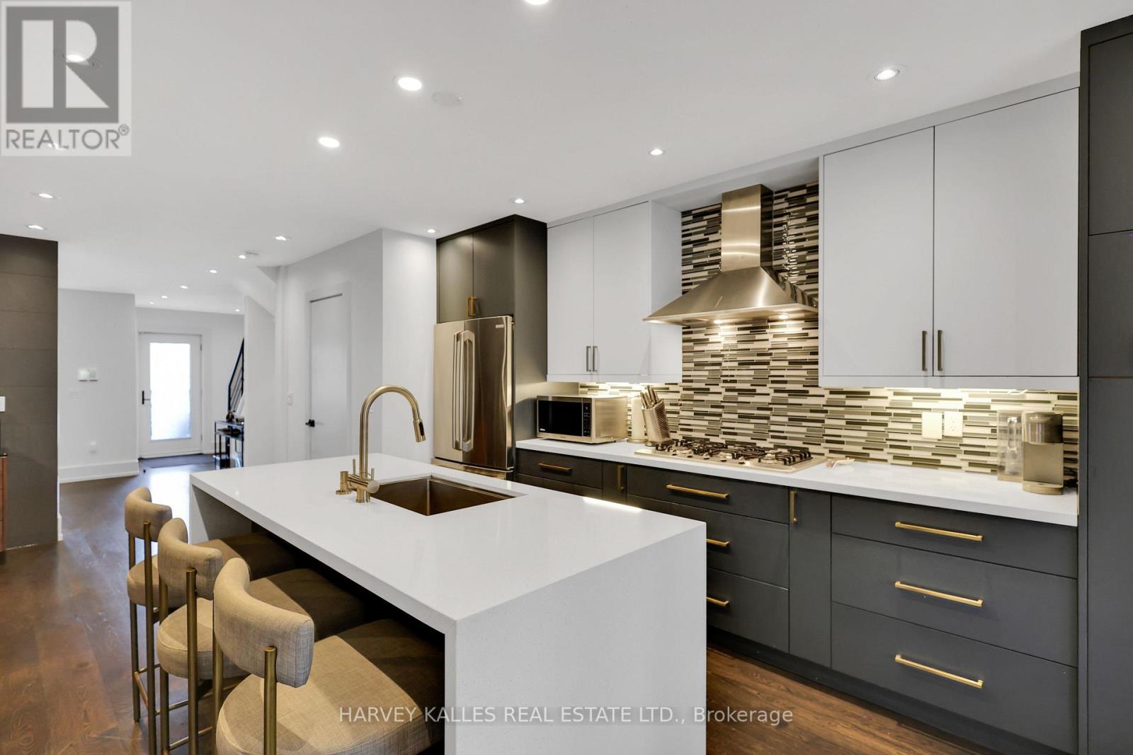 378 Elm Road, Toronto, Ontario  M5M 3V8 - Photo 12 - C12730012